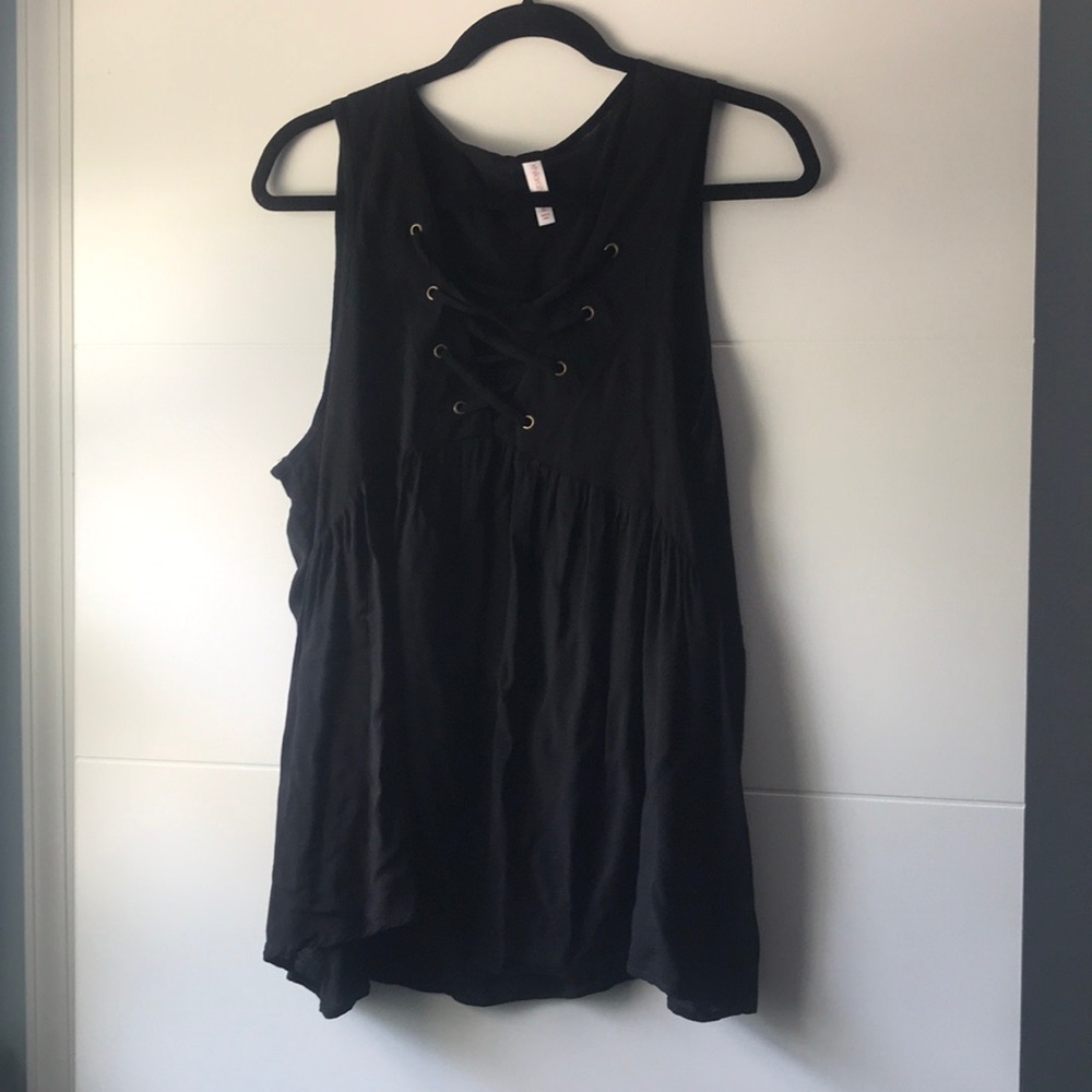 Black cross cross shirt